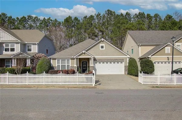 $2,800 | 3822 Carriage House Drive, Cumming, GA 30040