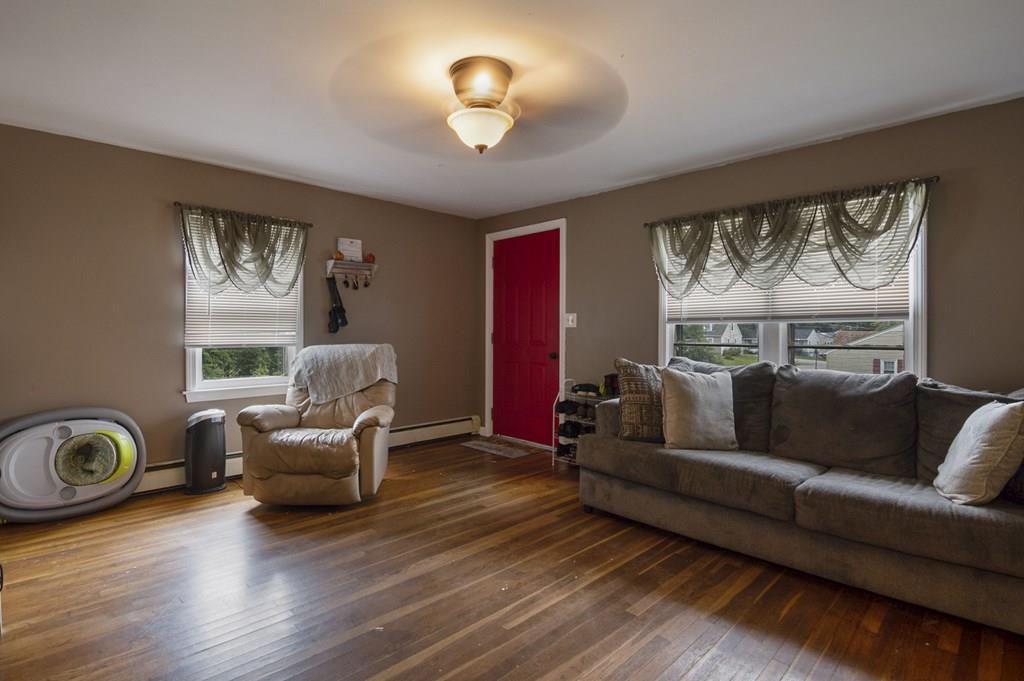 14 Raleigh Road Webster, MA 01570 - Photo 5 of 24 Gallery Image 5