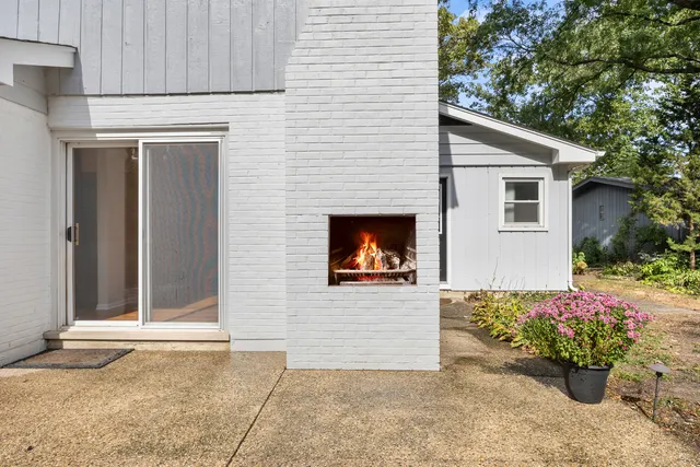 $679,000 | 721 Concord Lane, Barrington, IL 60010