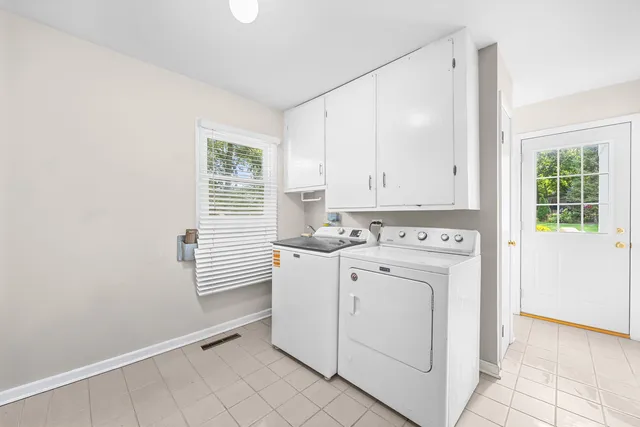 $679,000 | 721 Concord Lane, Barrington, IL 60010