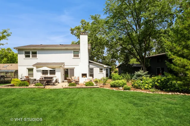 $679,000 | 721 Concord Lane, Barrington, IL 60010
