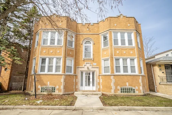 $1,800 | 9124 South Ada Street, Unit 1B, Chicago, IL 60620