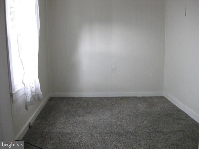 3800 12th Marcus Hook, PA 19061 - Photo 9 of 17 an empty room with a window