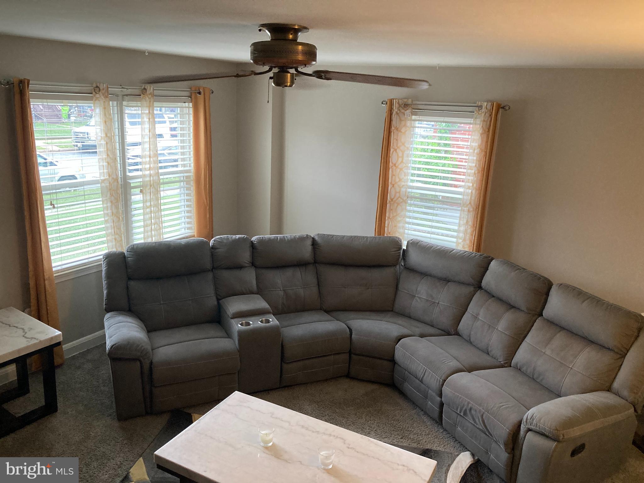 2126 Redthorn Road Middle River, MD 21220 - Photo 3 of 19 Living room