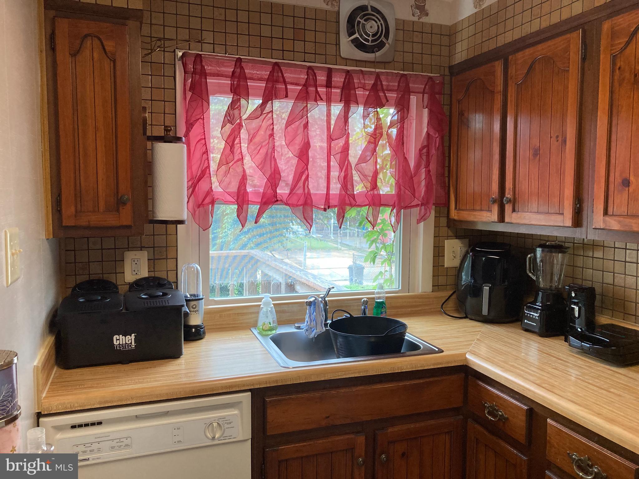 2126 Redthorn Road Middle River, MD 21220 - Photo 8 of 19