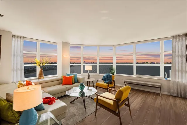 $1,299,000 | 888 Boulevard Of The Arts, Unit 1205, Sarasota, FL 34236