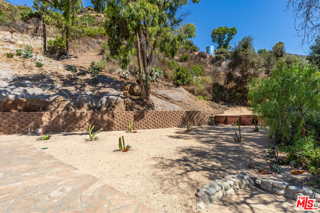 2961 Gorge Road Malibu, CA 90265 - Photo 21 of 58 Gallery Image 21
