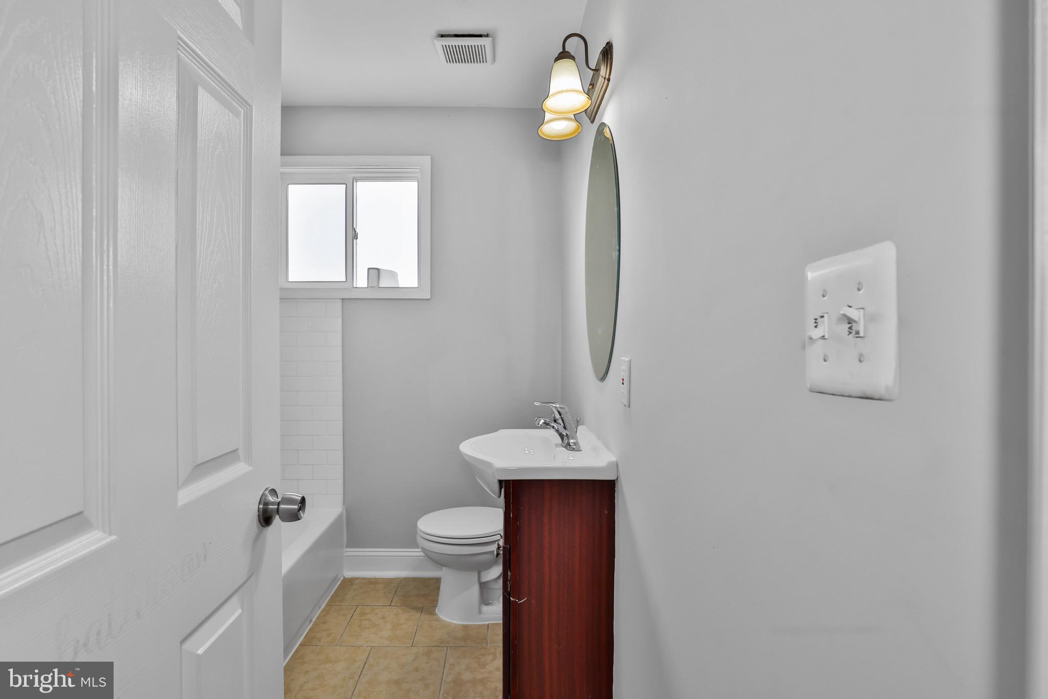 6842 Dunbar Road Dundalk, MD 21222 - Photo 18 of 23