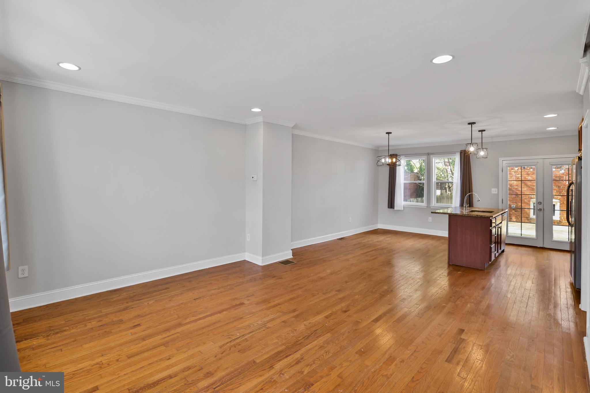 6842 Dunbar Road Dundalk, MD 21222 - Photo 4 of 23