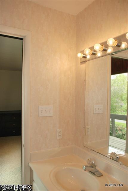 844 Old Spring Road Akron, OH 44321 - Photo 13 of 25