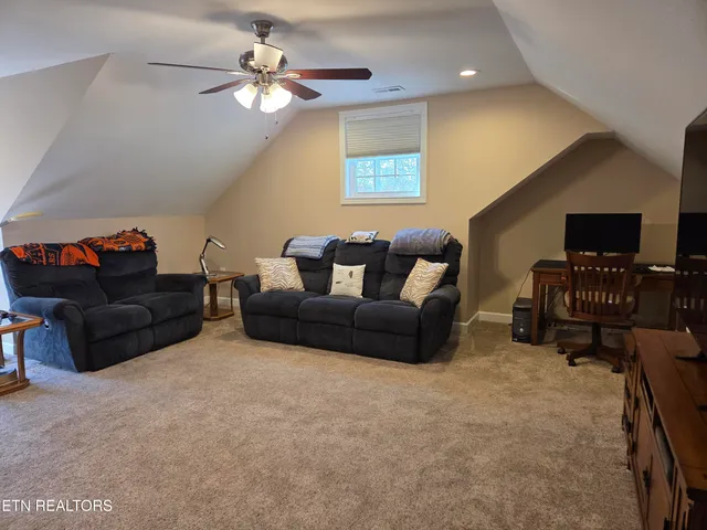 $664,000 | 204 Seminole Circle, Loudon, TN 37774