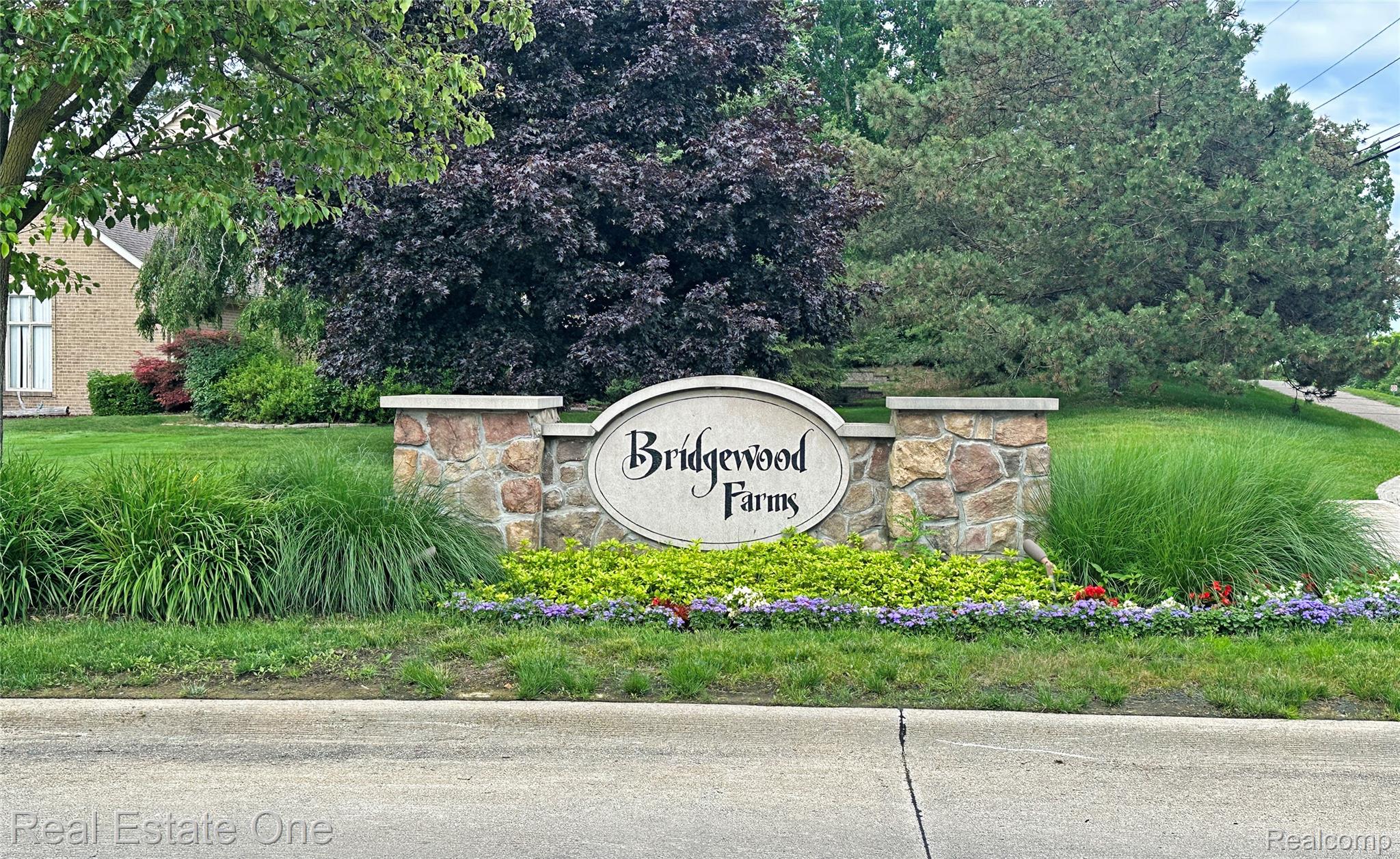 3400 Wedgewood Drive Rochester, MI 48306 - Photo 49 of 49 Subdivision Sign