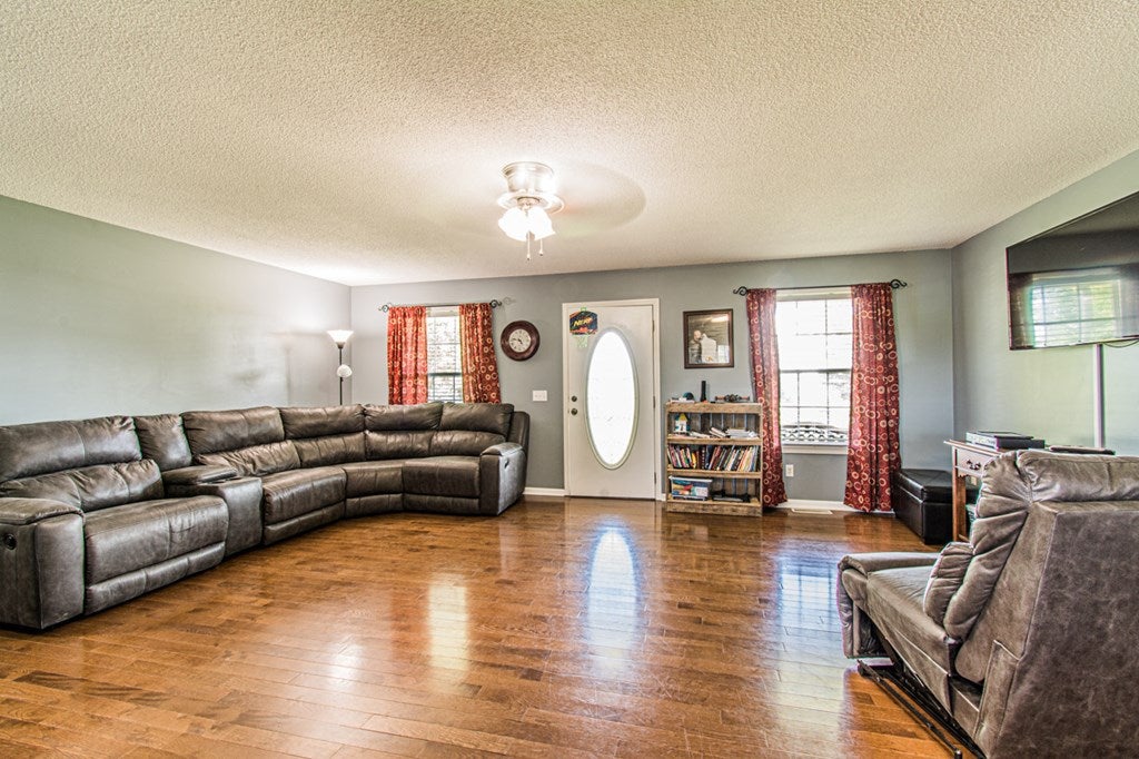6858 Edmonton Road Glasgow, KY 42141 - Photo 14 of 43 Gallery Image 14