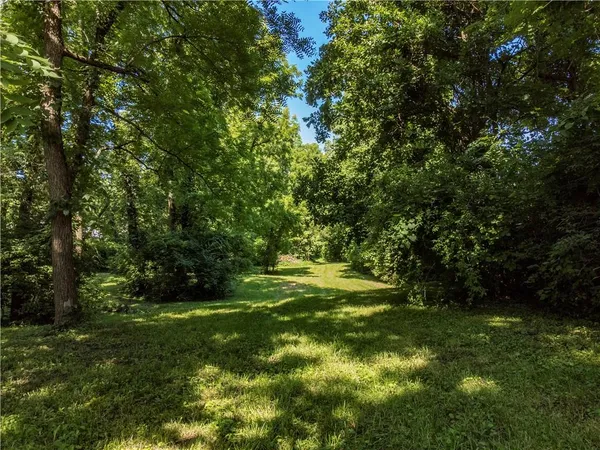 $210,000 | 604 Dickinson Road, Independence, MO 64050