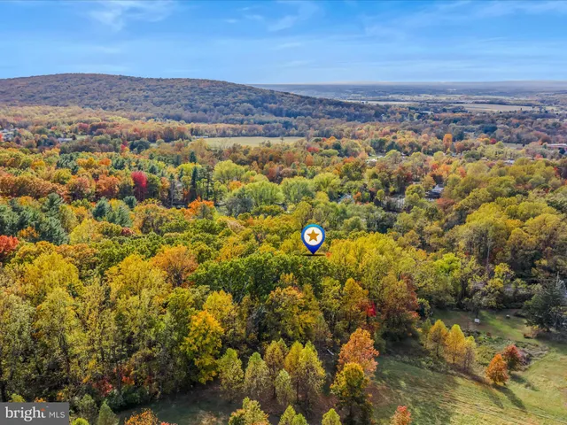 $389,900 | 8907 Crystal Falls Drive, Boonsboro, MD 21713