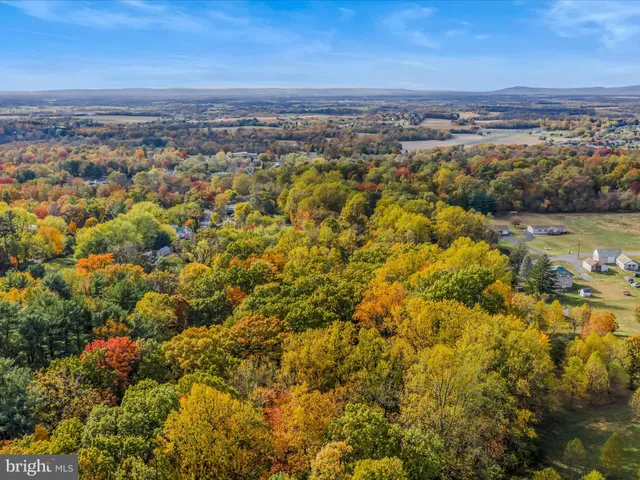 $389,900 | 8907 Crystal Falls Drive, Boonsboro, MD 21713