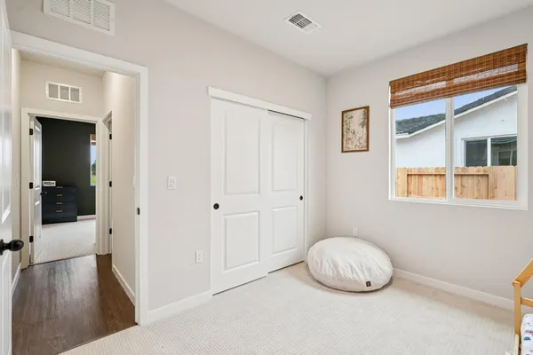 a view of a livingroom and a dinning area
