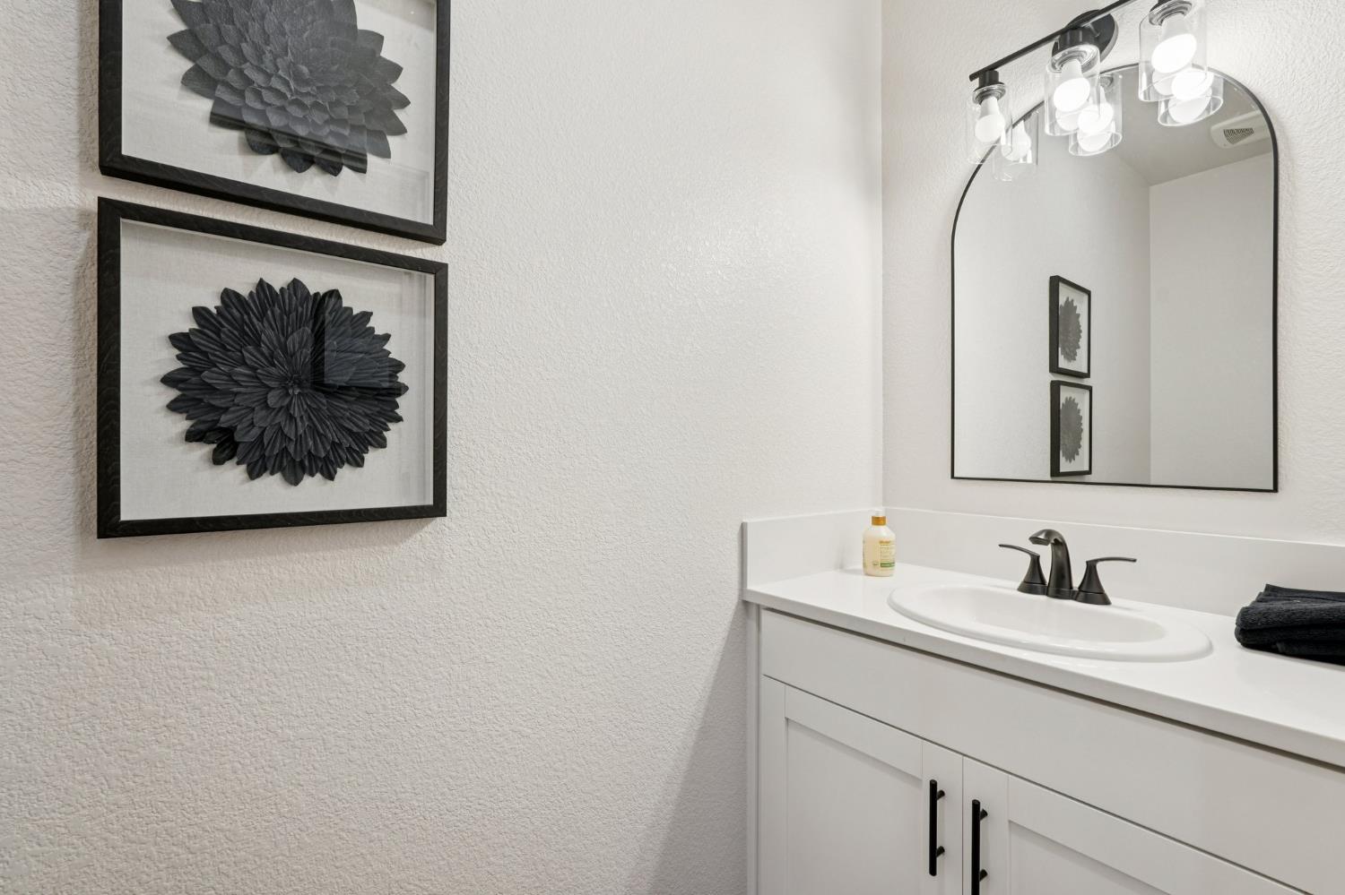 1639 Hansen Ranch Road Olivehurst, CA 95961 - Photo 28 of 33 Photo is of show home. Please see agent for colors, options and upgrades for this homesite.