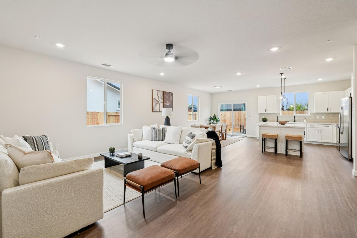 1639 Hansen Ranch Road Olivehurst, CA 95961 - Photo 5 of 33 Photo is of show home. Please see agent for colors, options and upgrades for this homesite.