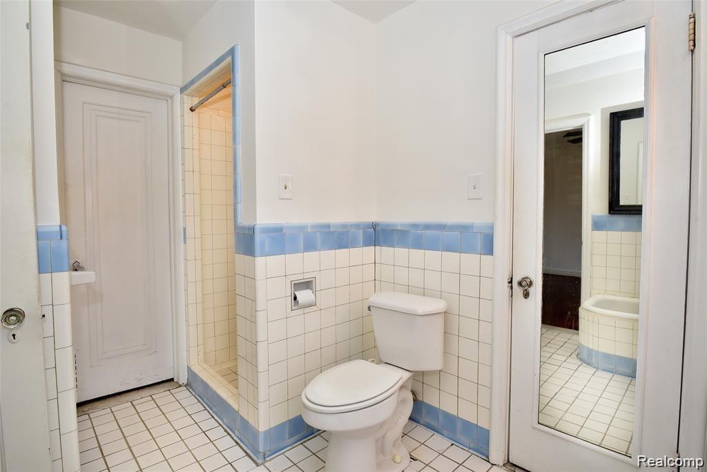 20400 Stratford Road Detroit, MI 48221 - Photo 16 of 27
