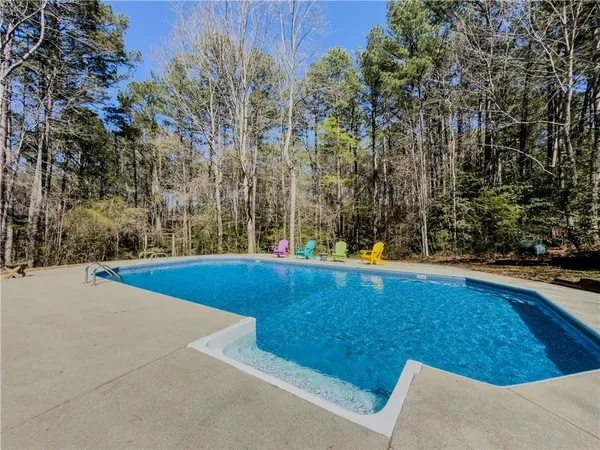 a view of outdoor space and tub