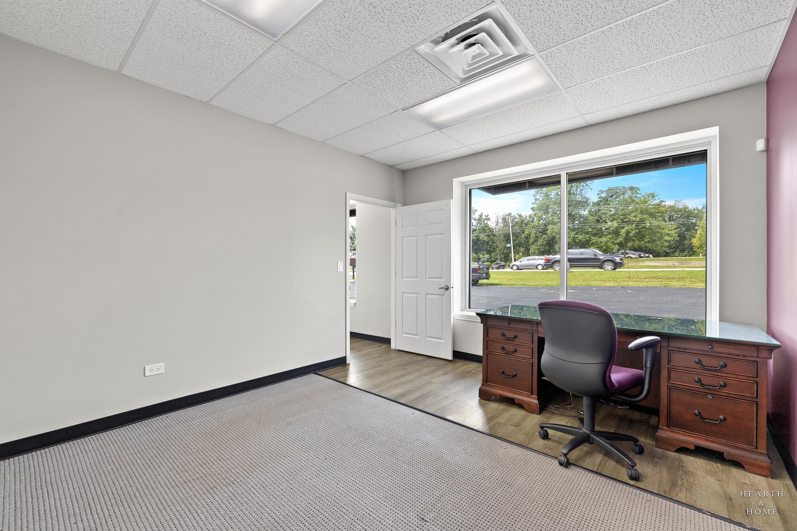 5214 State Rte 31 Crystal Lake, IL 60012 - Photo 23 of 30 a workspace with furniture and a window