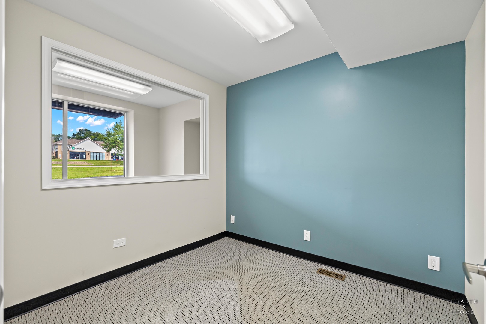 5214 State Rte 31 Crystal Lake, IL 60012 - Photo 7 of 30 a view of an empty room with a window