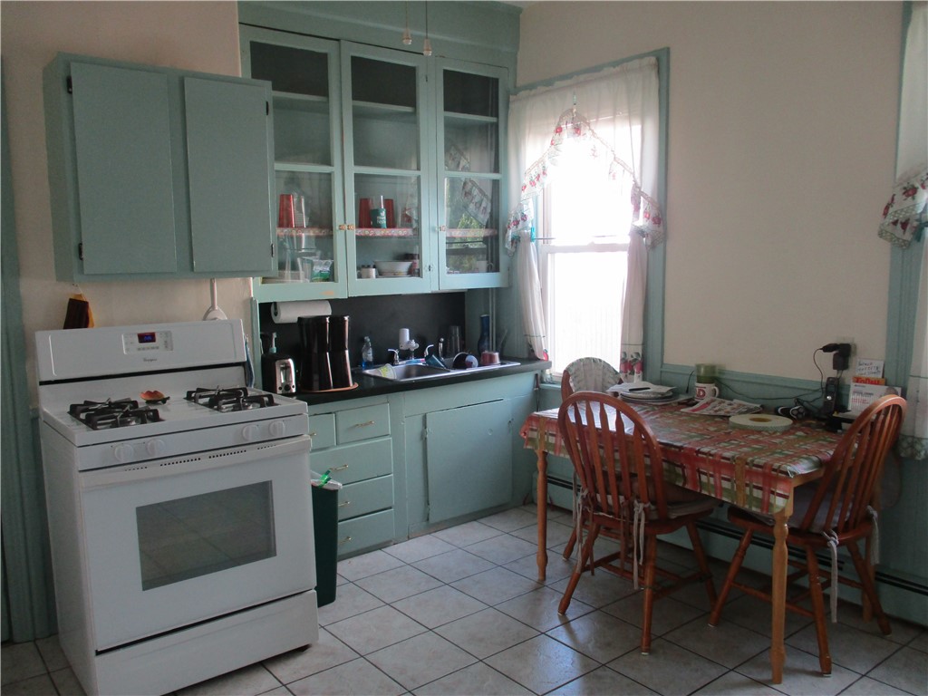 19 Gooding Street Pawtucket, RI 02860 - Photo 18 of 49 1ST FLOOR KITCHEN