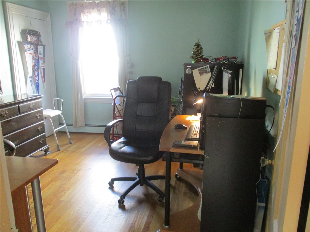 19 Gooding Street Pawtucket, RI 02860 - Photo 27 of 49 1ST FL BED