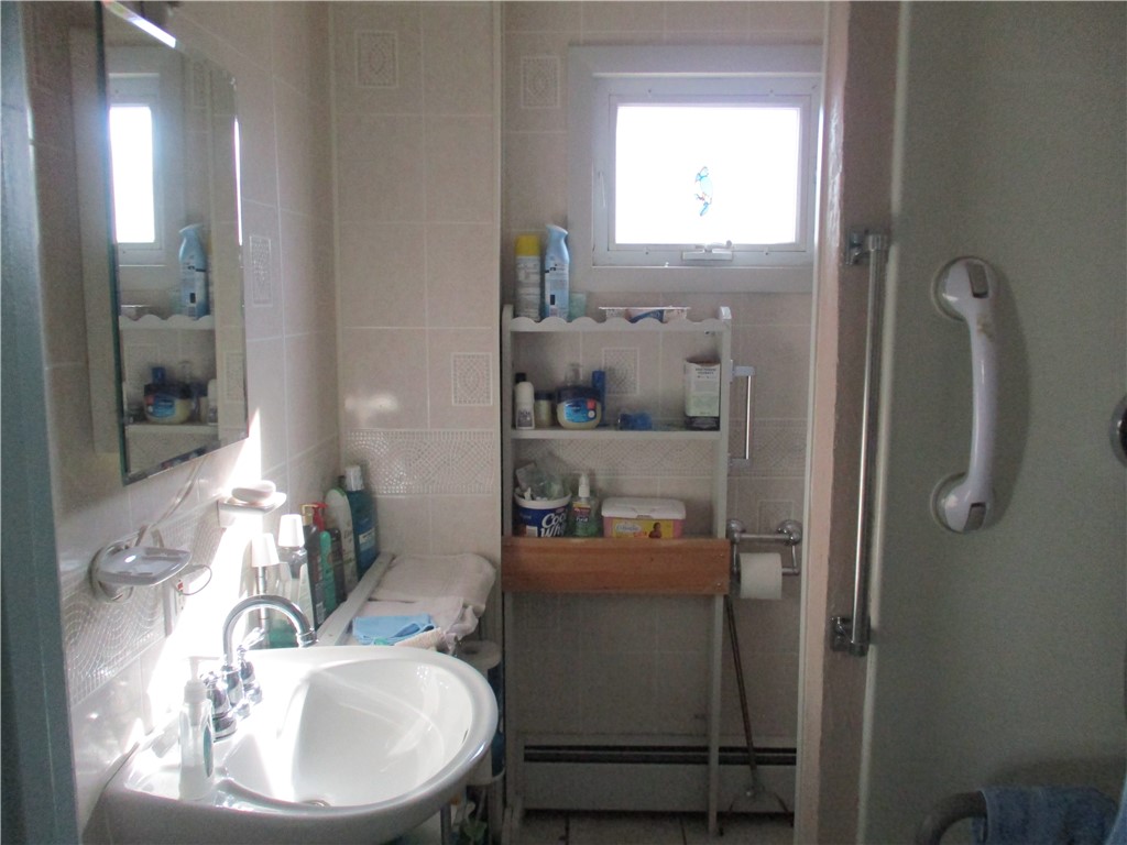 19 Gooding Street Pawtucket, RI 02860 - Photo 28 of 49 1ST FLOOR BATH WITH SHOWER STALL