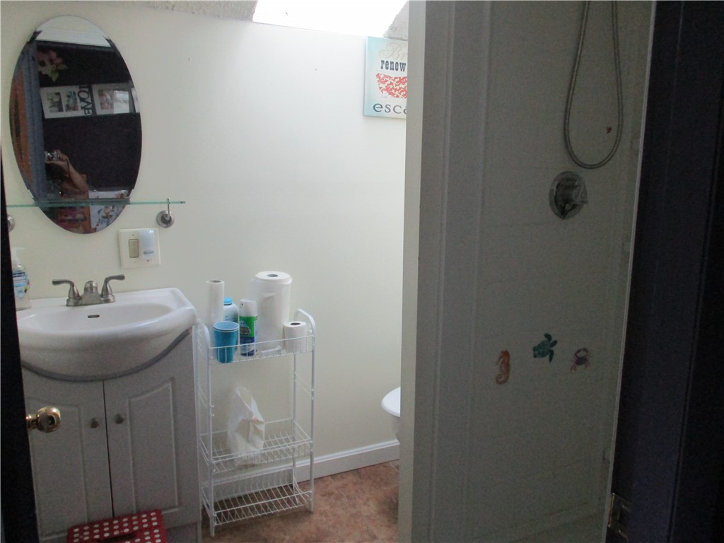 19 Gooding Street Pawtucket, RI 02860 - Photo 43 of 49 3 FL BATH WITH SHOWER
