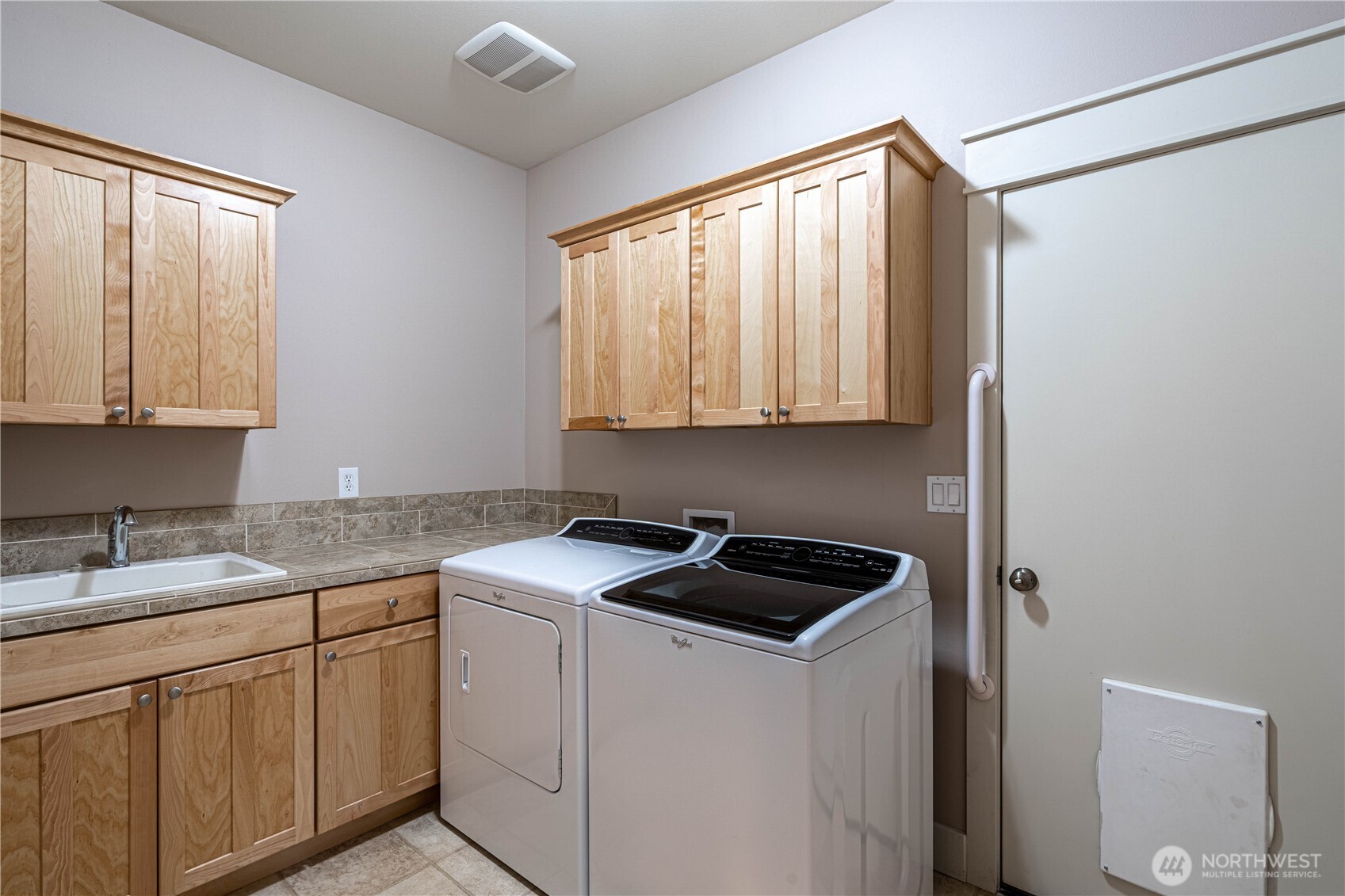 1000 Sunset Lane Chelan, WA 98816 - Photo 23 of 37