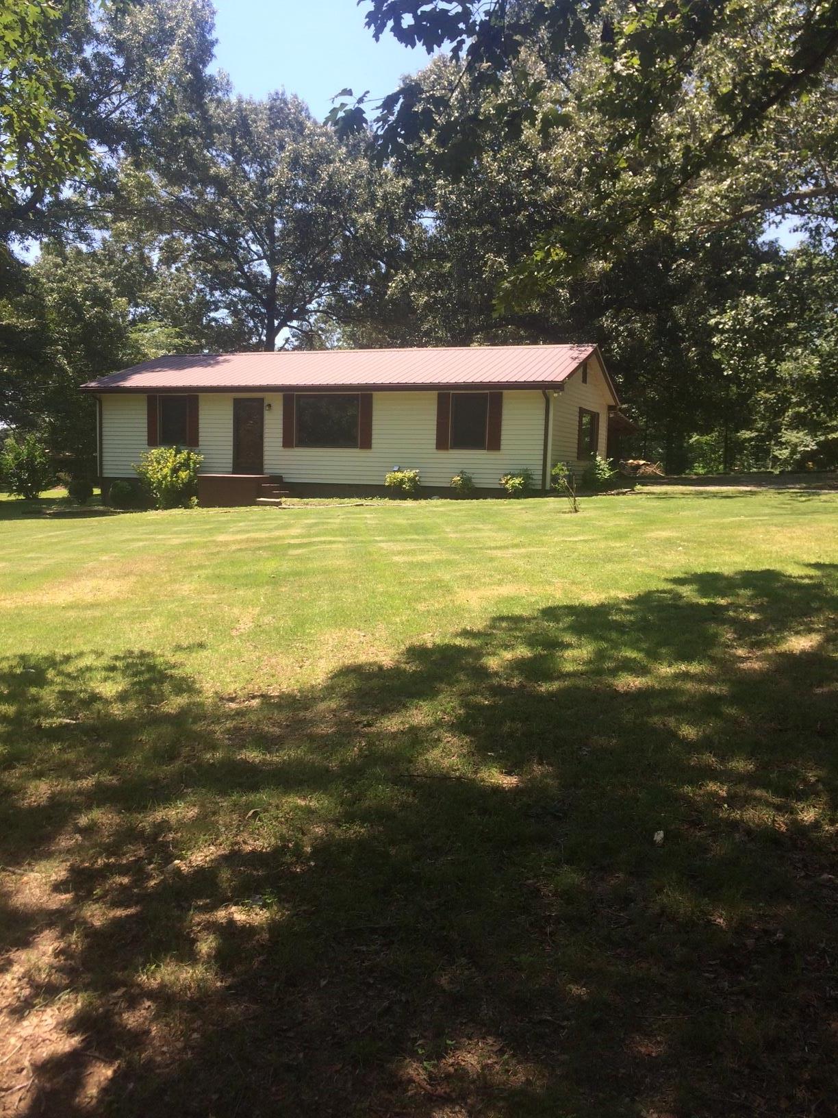 1054 Glendale Road White Bluff, TN 37187 - Photo 2 of 10 Gallery Image 2