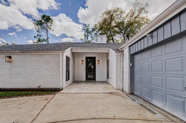 $3,500 | 11811 Spruce Hill Drive, Houston, TX 77077
