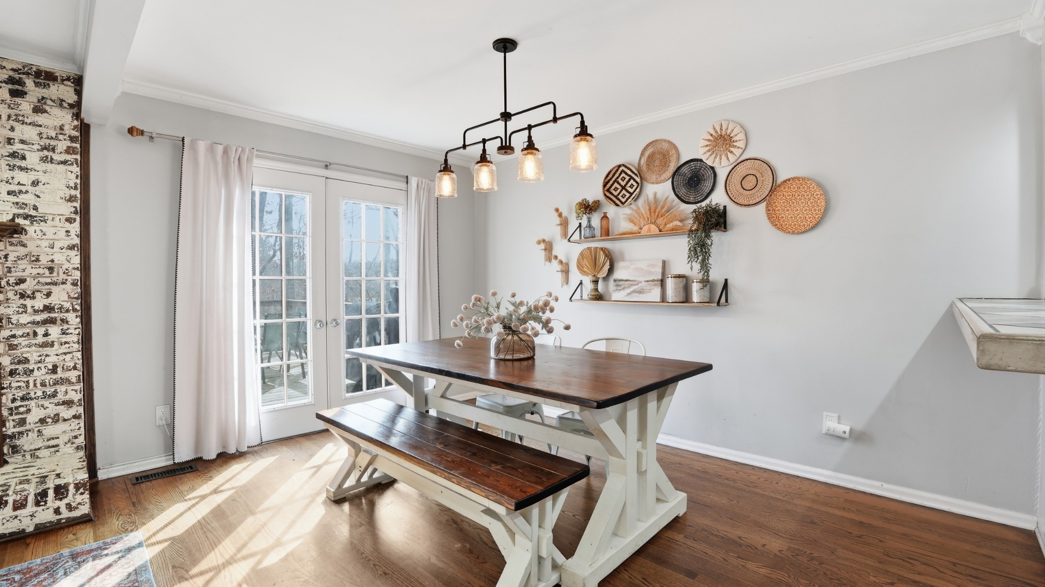 270 Wood Bluff Road Winchester, TN 37398 - Photo 13 of 55 a dining room with furniture and window
