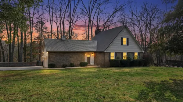 $469,000 | 270 Wood Bluff Road, Winchester, TN 37398