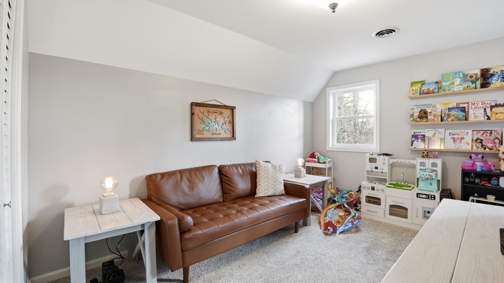 270 Wood Bluff Road Winchester, TN 37398 - Photo 33 of 55 a living room with furniture and a window