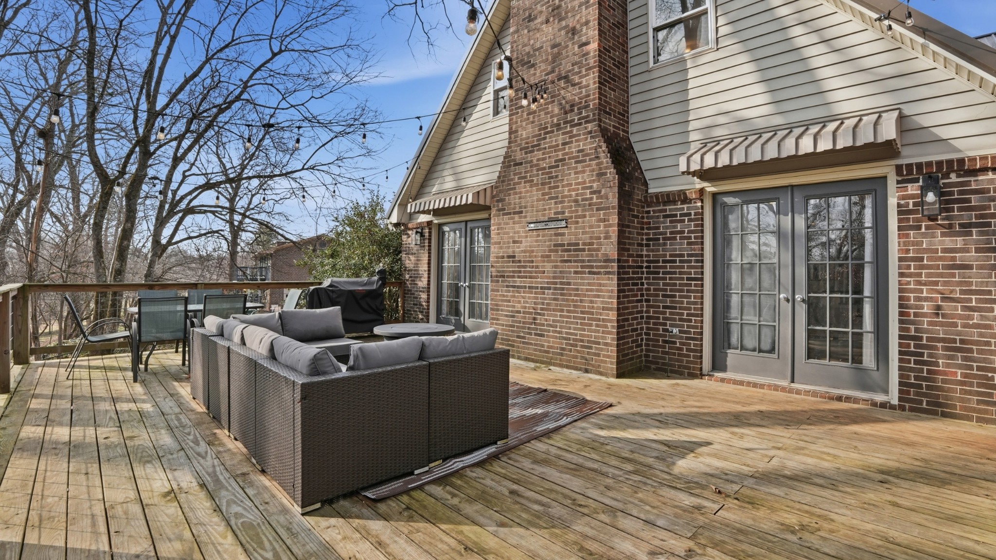 270 Wood Bluff Road Winchester, TN 37398 - Photo 39 of 55 a view of a dinning tables and chairs in the patio