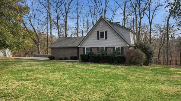 $469,000 | 270 Wood Bluff Road, Winchester, TN 37398