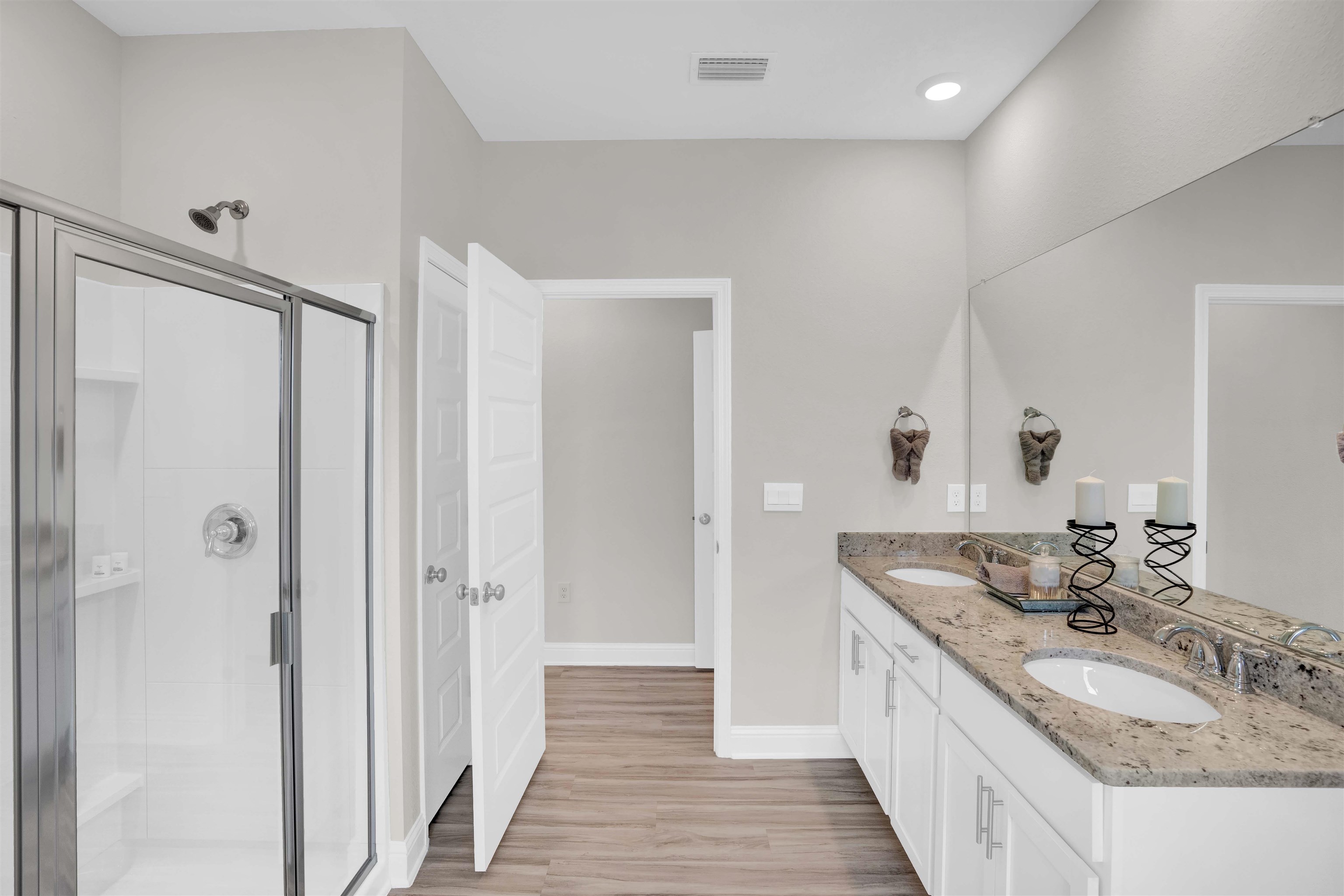 173 Preston Way Gulf Shores, AL 36542 - Photo 20 of 36 Bathroom
