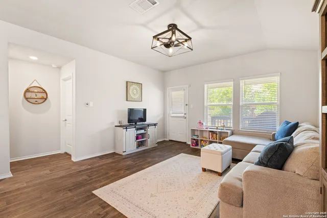 $265,000 | 13927 Borolanite Drive, San Antonio, TX 78253