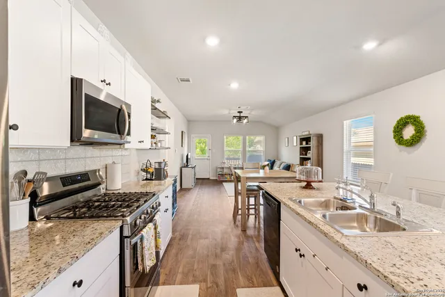 $265,000 | 13927 Borolanite Drive, San Antonio, TX 78253