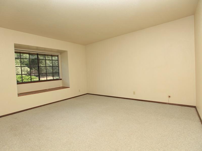 1700 Ladera Ranch Road Ojai, CA 93023 - Photo 29 of 37 an empty room with a window