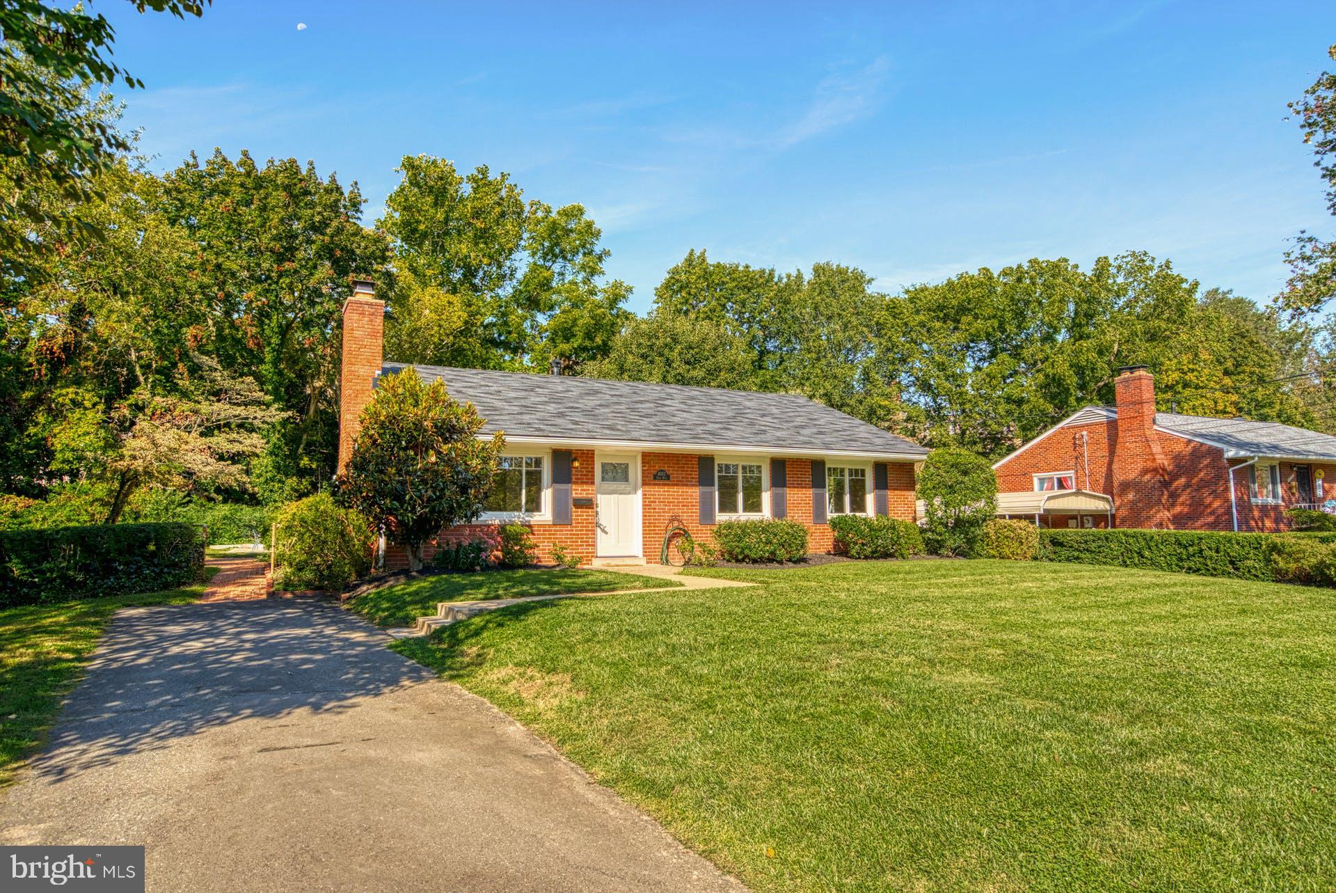 4002 Chaco Road Falls Church, VA 22041 - Photo 3 of 27 Gallery Image 3