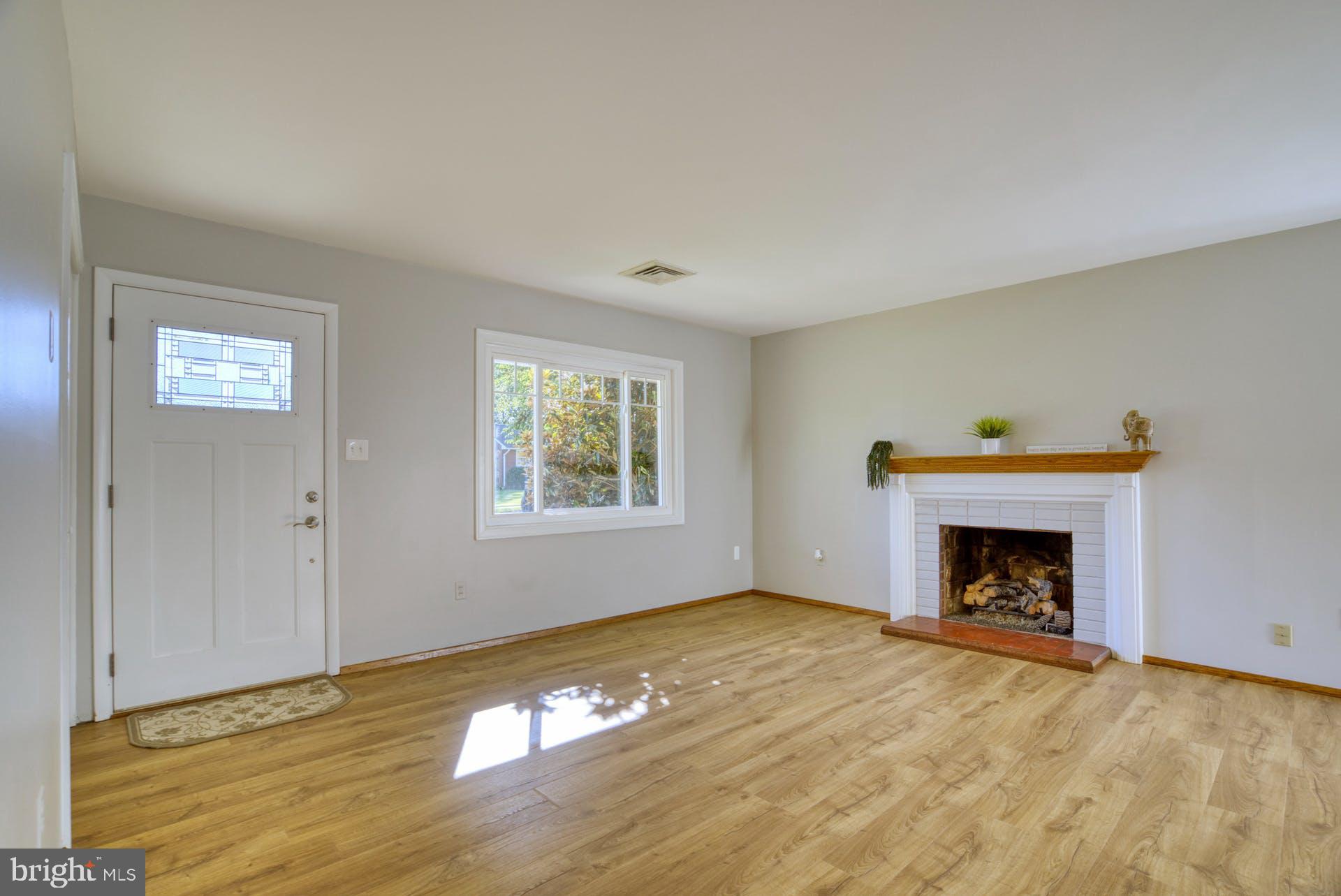 4002 Chaco Road Falls Church, VA 22041 - Photo 5 of 27 Gallery Image 5