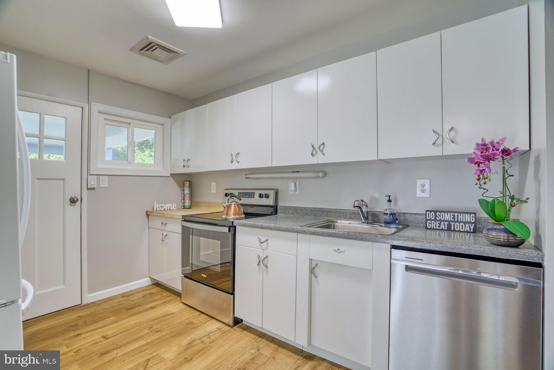 4002 Chaco Road Falls Church, VA 22041 - Photo 10 of 27 Gallery Image 10