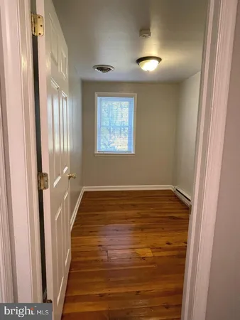 $1,300 | 418 South Carlisle Street, Unit B, Greencastle, PA 17225