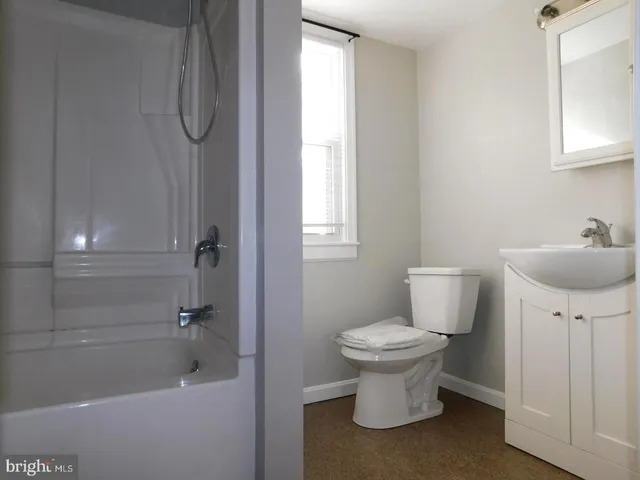 $1,300 | 418 South Carlisle Street, Unit B, Greencastle, PA 17225