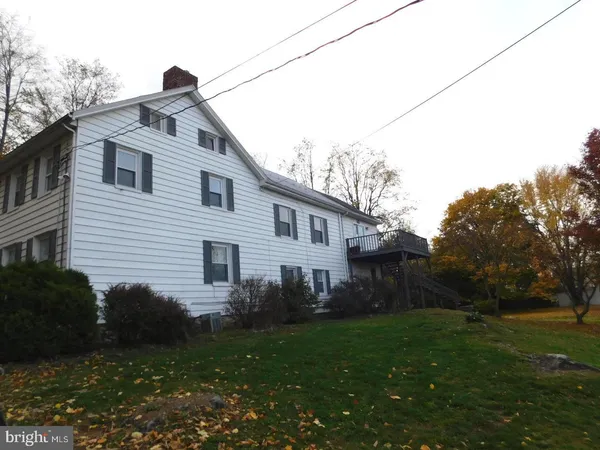 $1,300 | 418 South Carlisle Street, Unit B, Greencastle, PA 17225