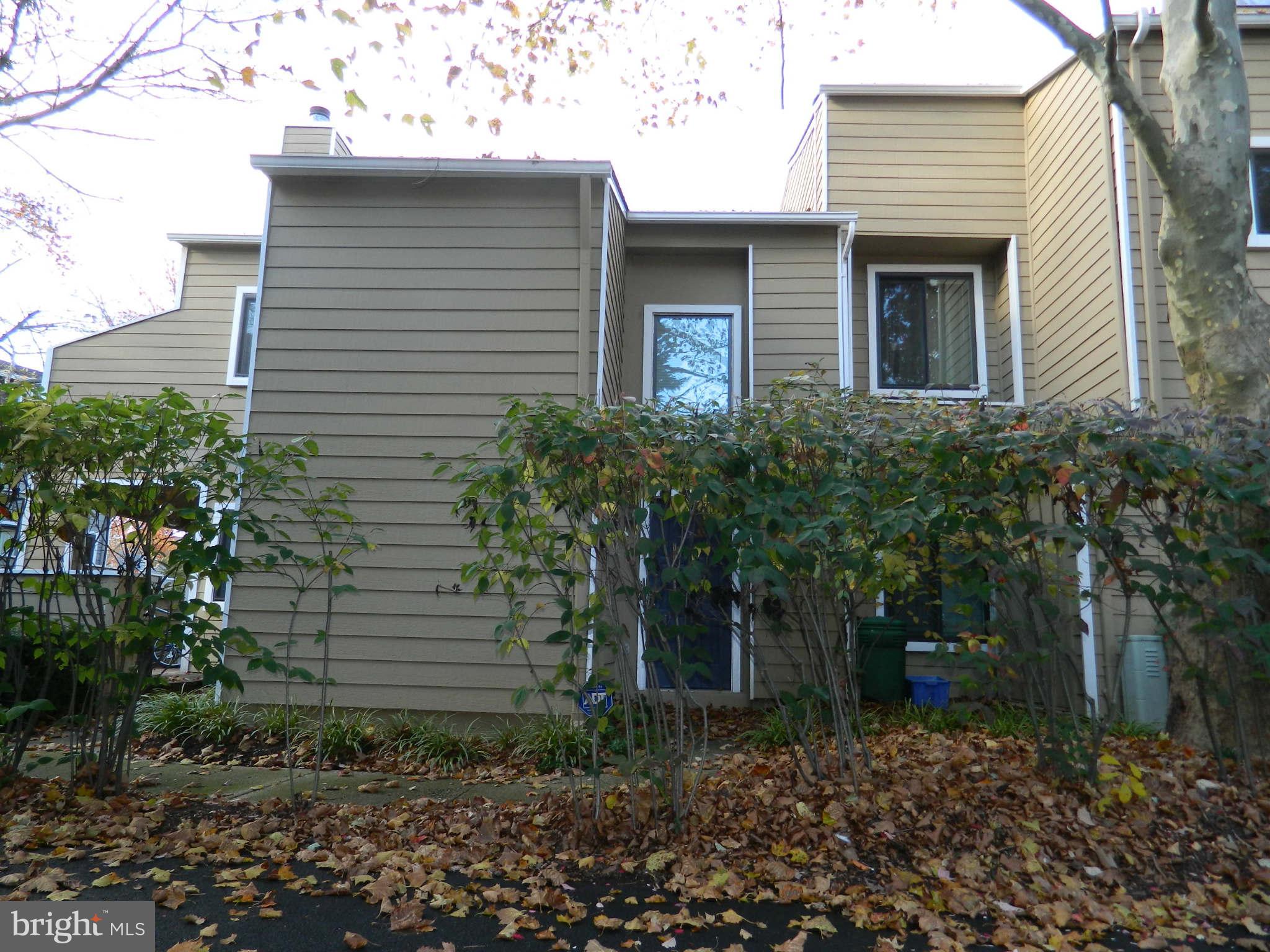 11017 Villaridge Court, Unit 1017B Reston, VA 20191 - Photo 22 of 28 Exterior (Front)